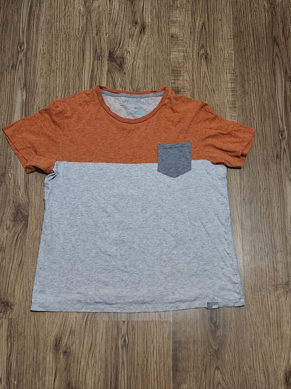 Aeropostale rust and heather gray crew tee with turquoise logo